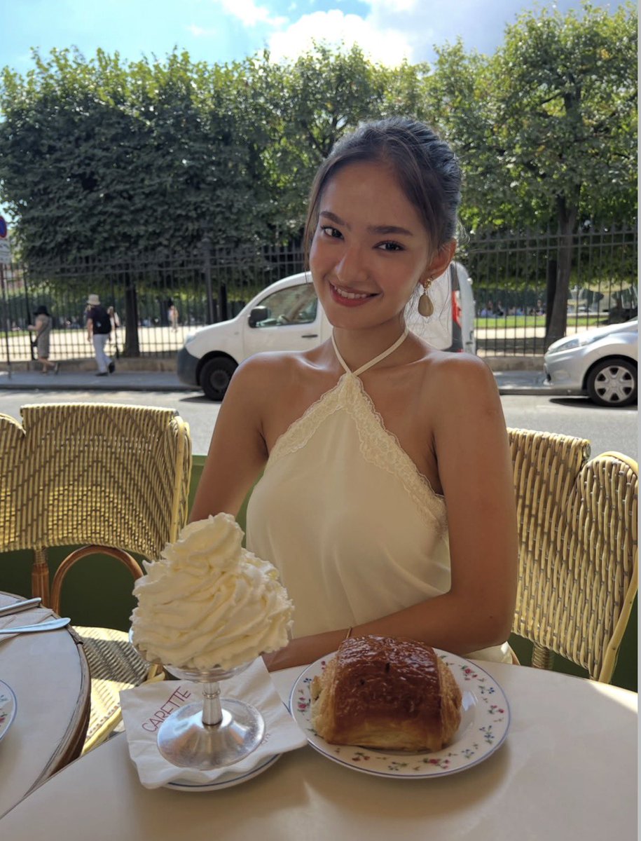 anushkasen04048's tweet photo. Paris 🦋♥️ https://t.co/kXtJfL8TTV