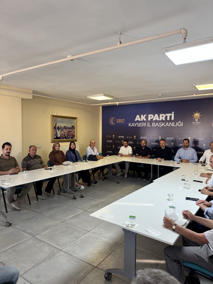 SelcukMelekogl1's tweet photo. Haftalık olağan yönetim kurulu toplantımızı gerçekleştirdik. https://t.co/mGAKXRgB6Y