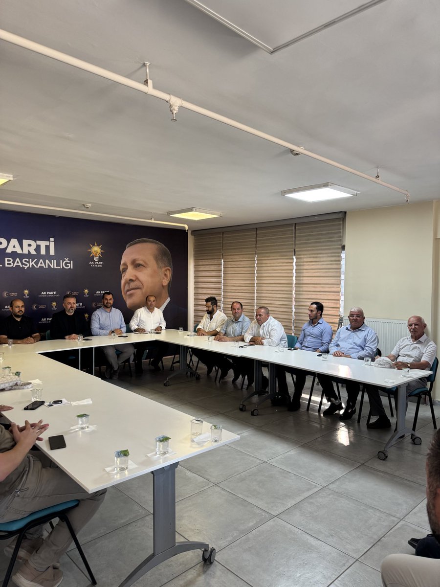 SelcukMelekogl1's tweet photo. Haftalık olağan yönetim kurulu toplantımızı gerçekleştirdik. https://t.co/mGAKXRgB6Y