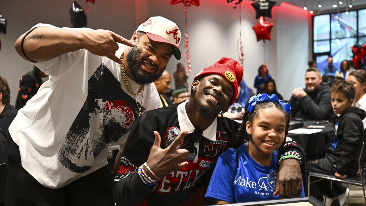 mallofamerica's tweet photo. Dreams came true at Mall of America. 💙✨

We were honored to welcome @MakeAWish kids for a special day with @WWE Superstars and legends, creating memories they'll never forget! https://t.co/HWPYQFYwi2