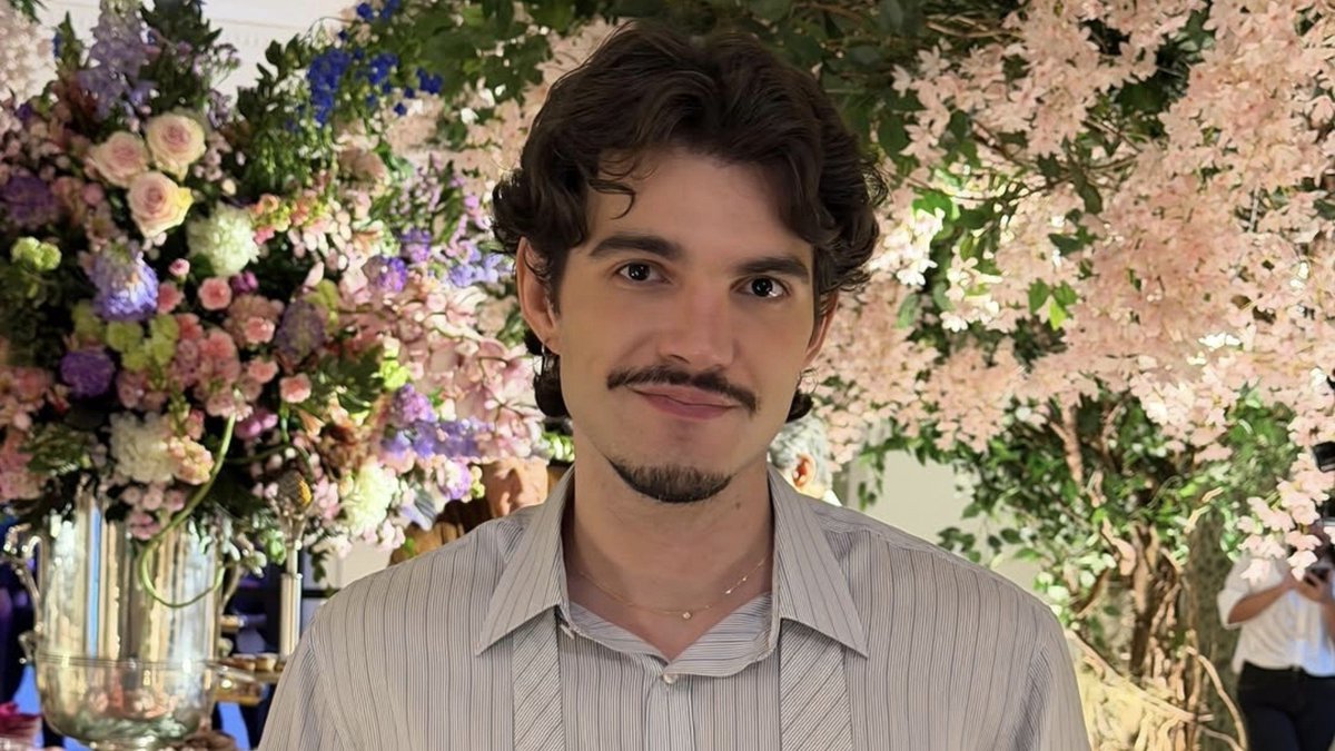 bjosolto's tweet photo. NUNCA MAIS deixem esse homem chegar perto de descolorantes https://t.co/hT5XeYfosI