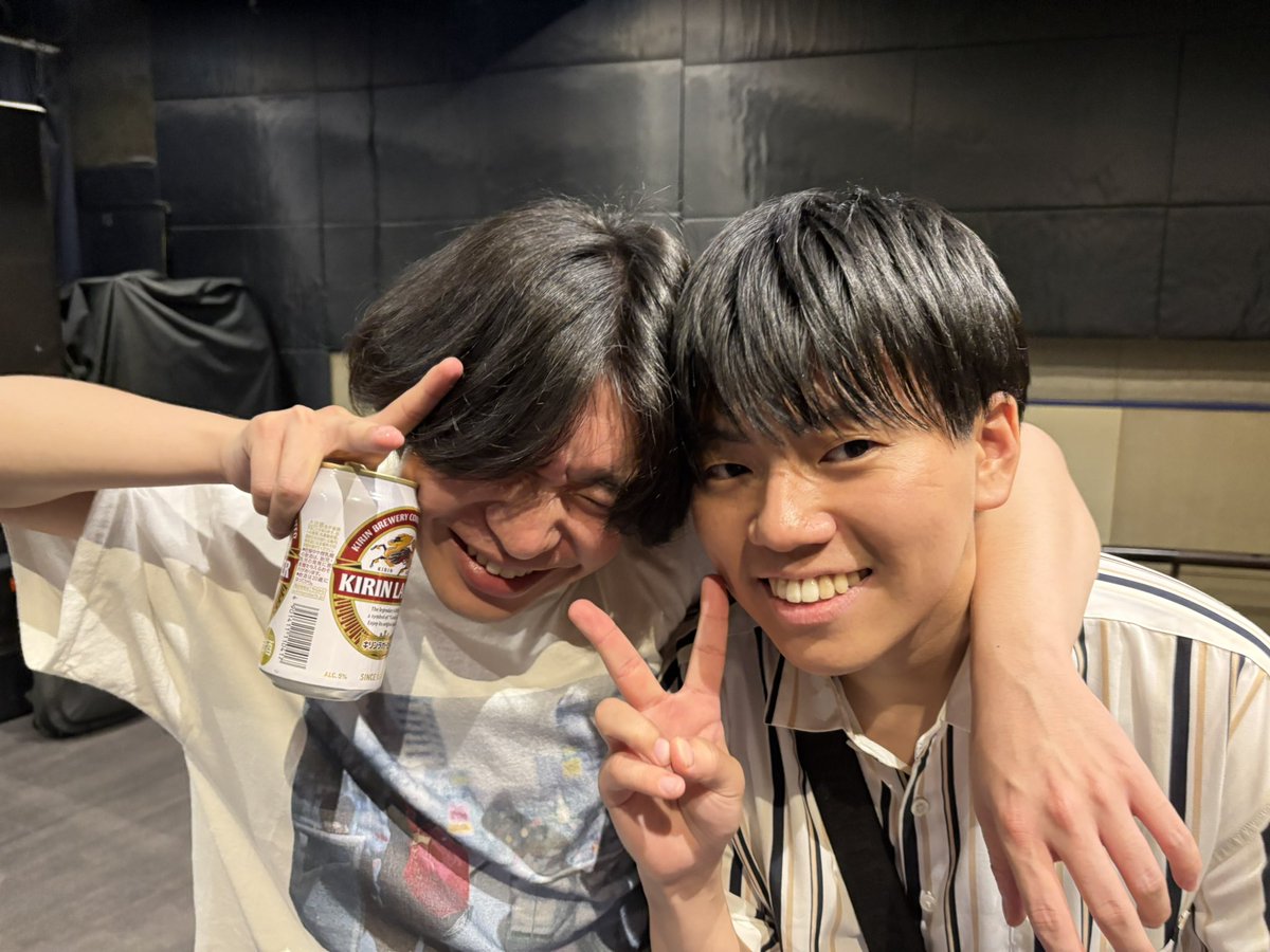 PLAYGROUNDS51's tweet photo. 【大塚Deepaありがとうございました】

set list

1,少年
2,砂漠の呪い
3,宿る

4,青の残像
5,桂花

6ハレー

ありがとうございました‼︎ https://t.co/q3jefWPaS2