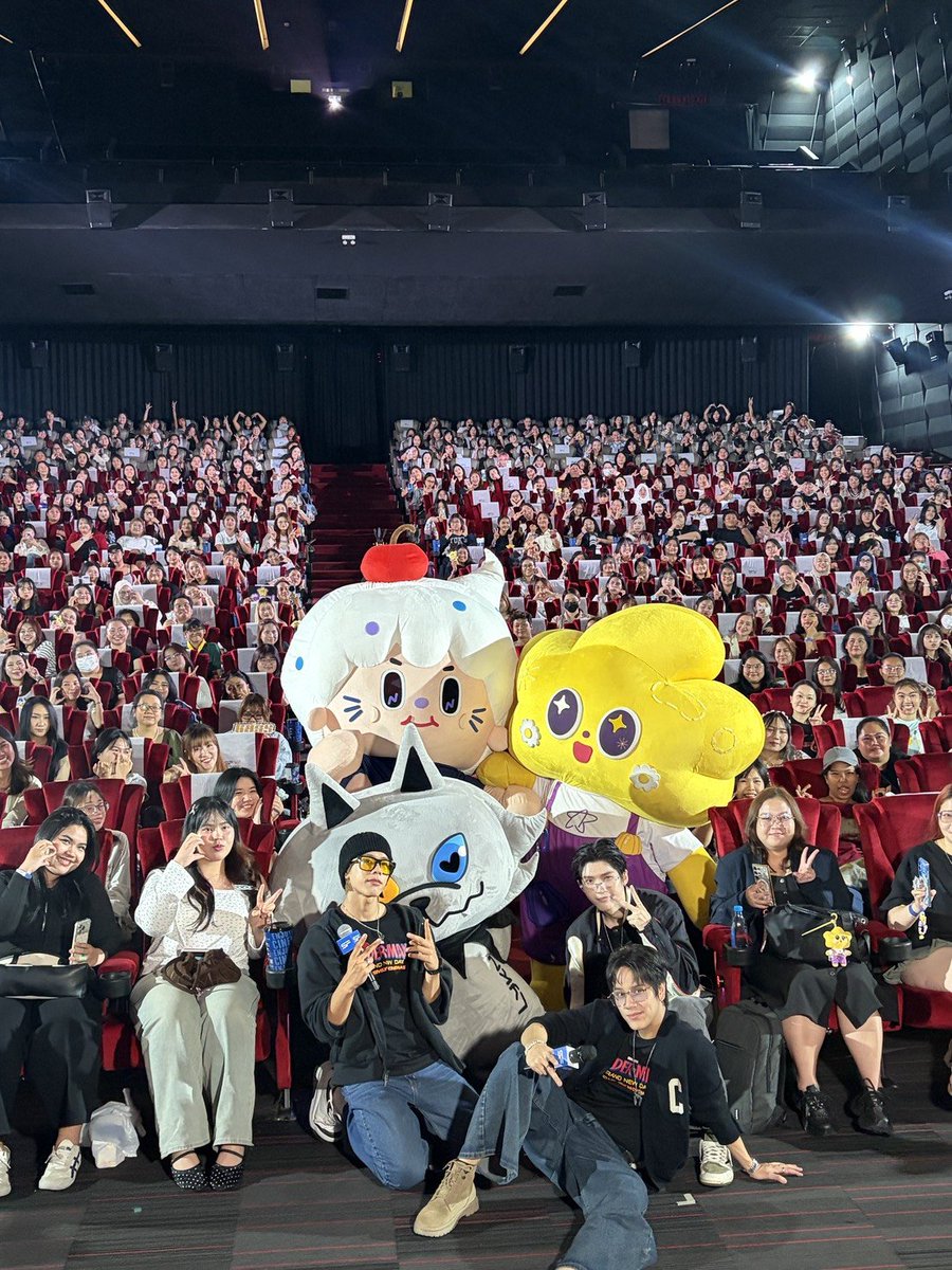 ceri__gmmtv's tweet photo. รี่มาดูสไปเด้อนางเด้อกะเดเด๋ ซาหนุกมากเบยยยงับ มากับเพื่อนๆ ด้วยยย 
#SFxAouCeri
#CERI https://t.co/jmZLMFHdM4