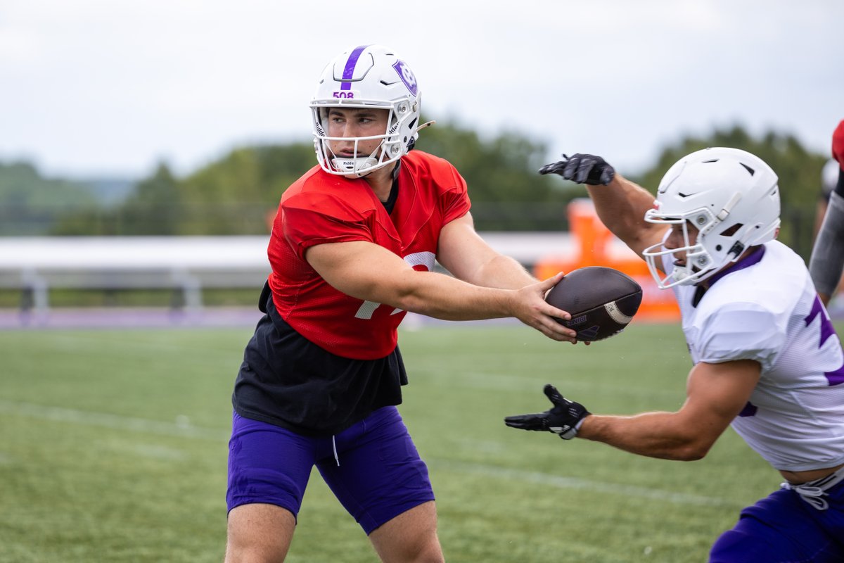 HCrossFB's tweet photo. Practice scenes 🖼️

#GoCrossGo https://t.co/d5v0y5w34D