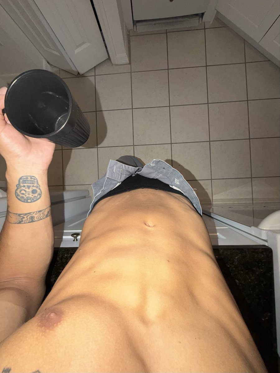 AguaDeCocoPR's tweet photo. Coffee or milk? You choose. ☕️🥛 https://t.co/uX1U3yrFFp