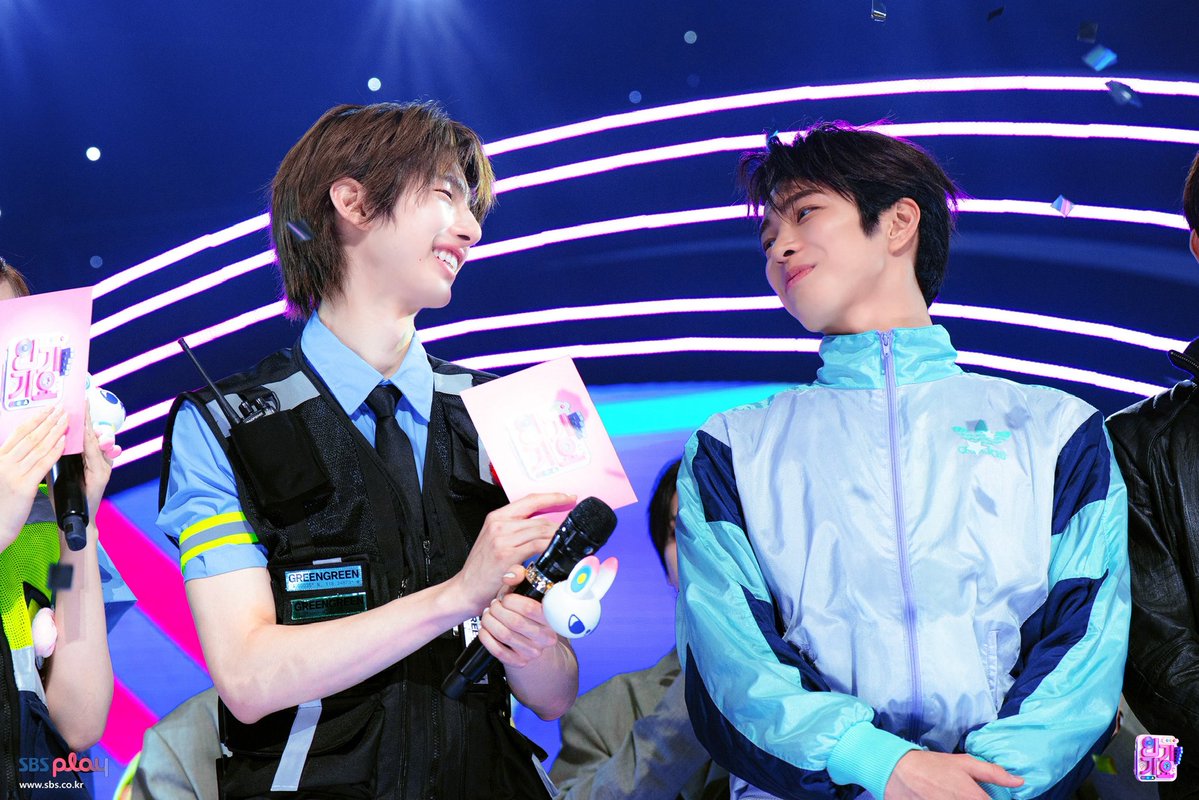 jwhaneul's tweet photo. อรืมรู้แล้วว่าเอ็นดูพี่มาก แต่แย่งบทป้าที่เอ็นดูน้องจูอย่างจั้นไปหมดสิ้น😭🤲🏻แอบปักเมนพี่จูตั้งแต่เขายังไม่เดเลยหลอกเขามาเดปะเนี่ยนุกอน5555555555555 https://t.co/MMS4tPBeAt