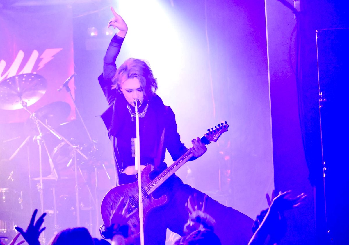 mzk__18's tweet photo. 名古屋RAD HALL。
今日も今日とてまた別ベクトルの攻撃セトリ。
アグレッシブに攻めてみました。
前のめりモード。
たくさん求めました。

明日もよろしくどうぞ。
絶叫につぐ絶叫を。 https://t.co/Zy4LVxi4qN