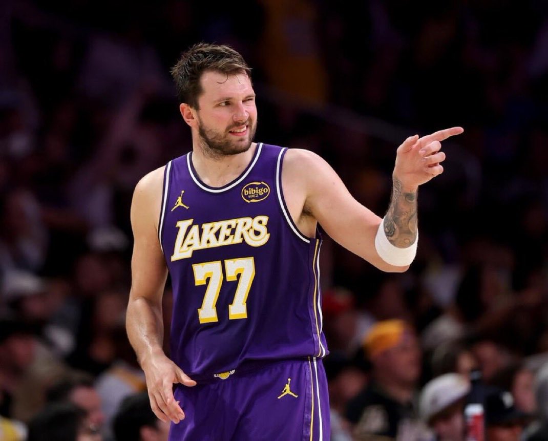 Lakers_World_Fr's tweet photo. 🚨Luka Dončić l’annonce lui-même : il est de retour à 100 % ! 😤 Dans un courriel adressé à ses fans, la superstar des Lakers a affirmé être « à nouveau en parfaite santé ». https://t.co/zUb4o1ZQz8