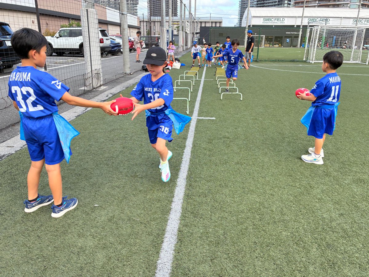 bigbluefb_'s tweet photo. 夏休み最初の練習は、酷暑対策で練習時間を遅くスタートしましたが、予想に反して快適な気候に。その分皆の元気が溢れる練習になりました。MINI BLUEは、夏休みも元気一杯です!
https://t.co/xvLUMRTsdn
#MINIBLUE #海浜幕張 #IBMBIGBLUE https://t.co/SZjW7RABzk