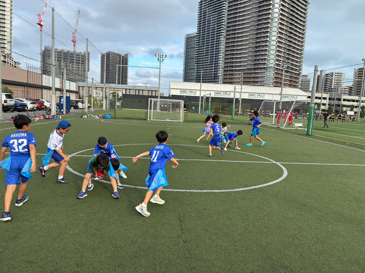 bigbluefb_'s tweet photo. 夏休み最初の練習は、酷暑対策で練習時間を遅くスタートしましたが、予想に反して快適な気候に。その分皆の元気が溢れる練習になりました。MINI BLUEは、夏休みも元気一杯です!
https://t.co/xvLUMRTsdn
#MINIBLUE #海浜幕張 #IBMBIGBLUE https://t.co/SZjW7RABzk