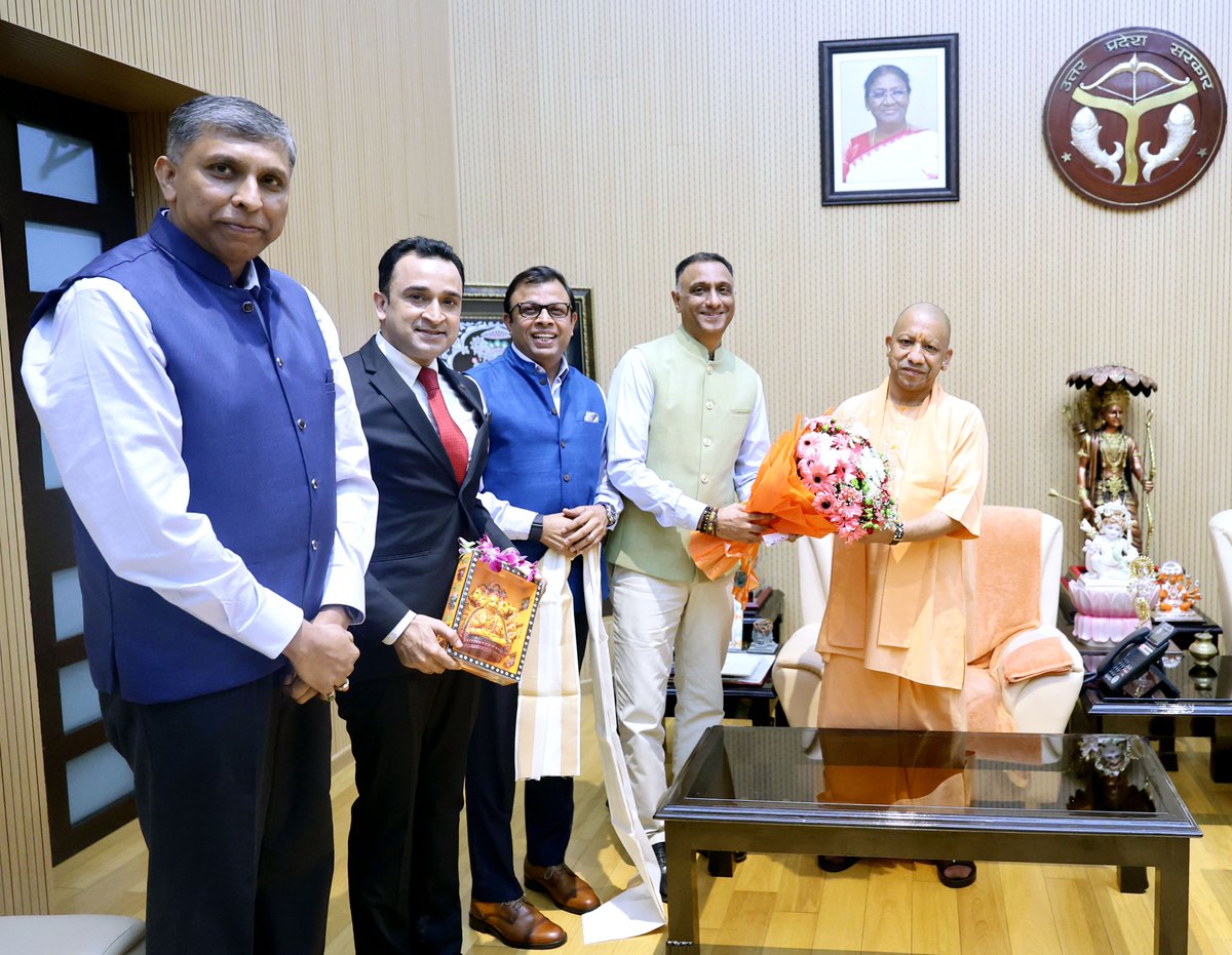 _Kalyan_K's tweet photo. Honoured to meet Hon’ble Chief Minister Shri @myogiadityanath Ji today. We had a warm and constructive discussion on Uttar Pradesh’s remarkable growth journey and the opportunities to further empower MSMEs, ODOP entrepreneurs and GI product clusters through digital commerce.
We also discussed the importance of continued investments in skilling and enabling more entrepreneurs and local businesses to access markets across India.

It was also a privilege to present him with Gorakhpur terracotta handicrafts from @Flipkart  sellers, celebrating the craftsmanship and entrepreneurial spirit of UP.

At Flipkart, we remain committed to partnering the state’s growth journey through technology, innovation and inclusive digital commerce.