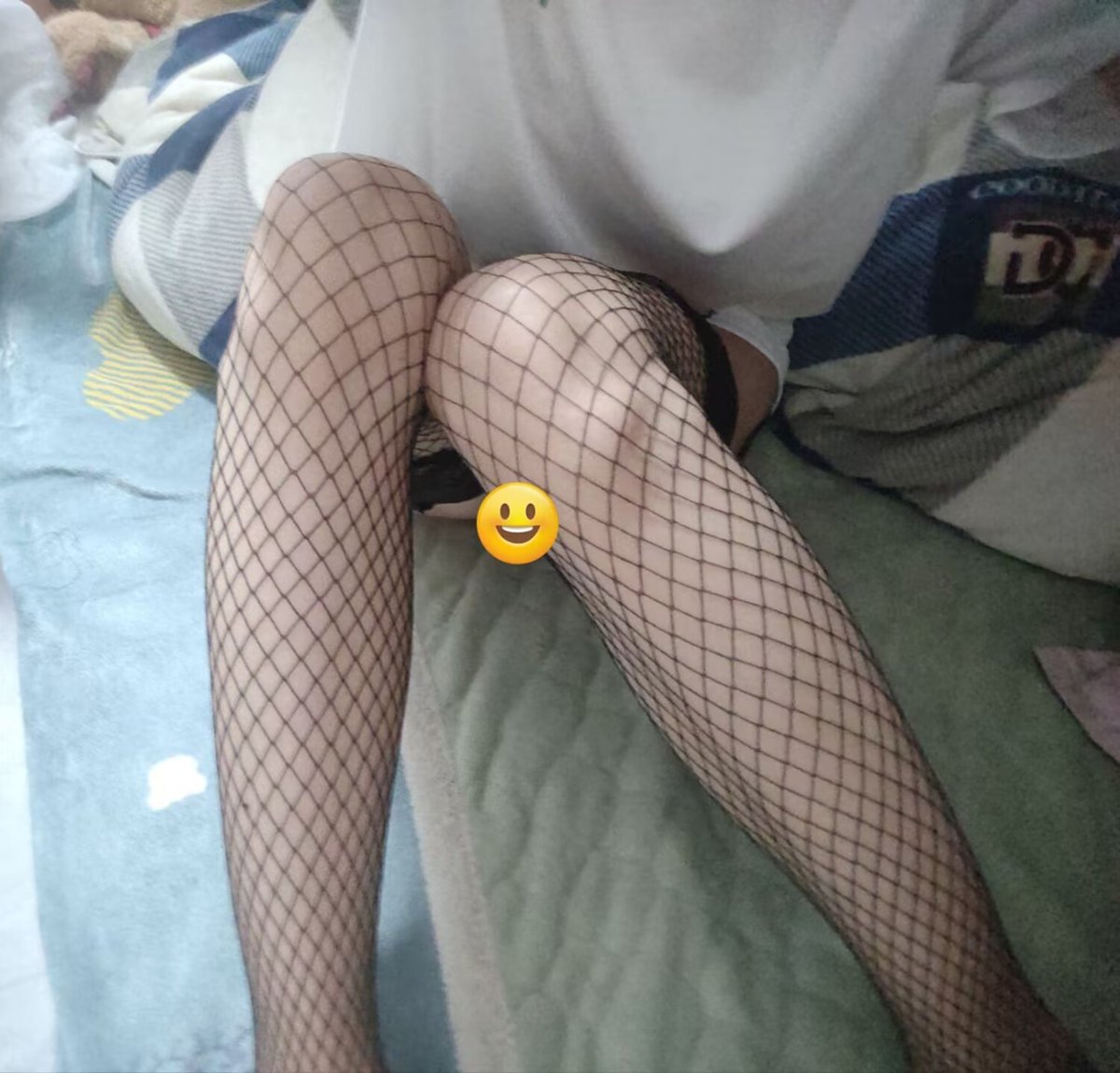 ceyagoho020's tweet photo. 自拍一张 https://t.co/LRPxreRb2J