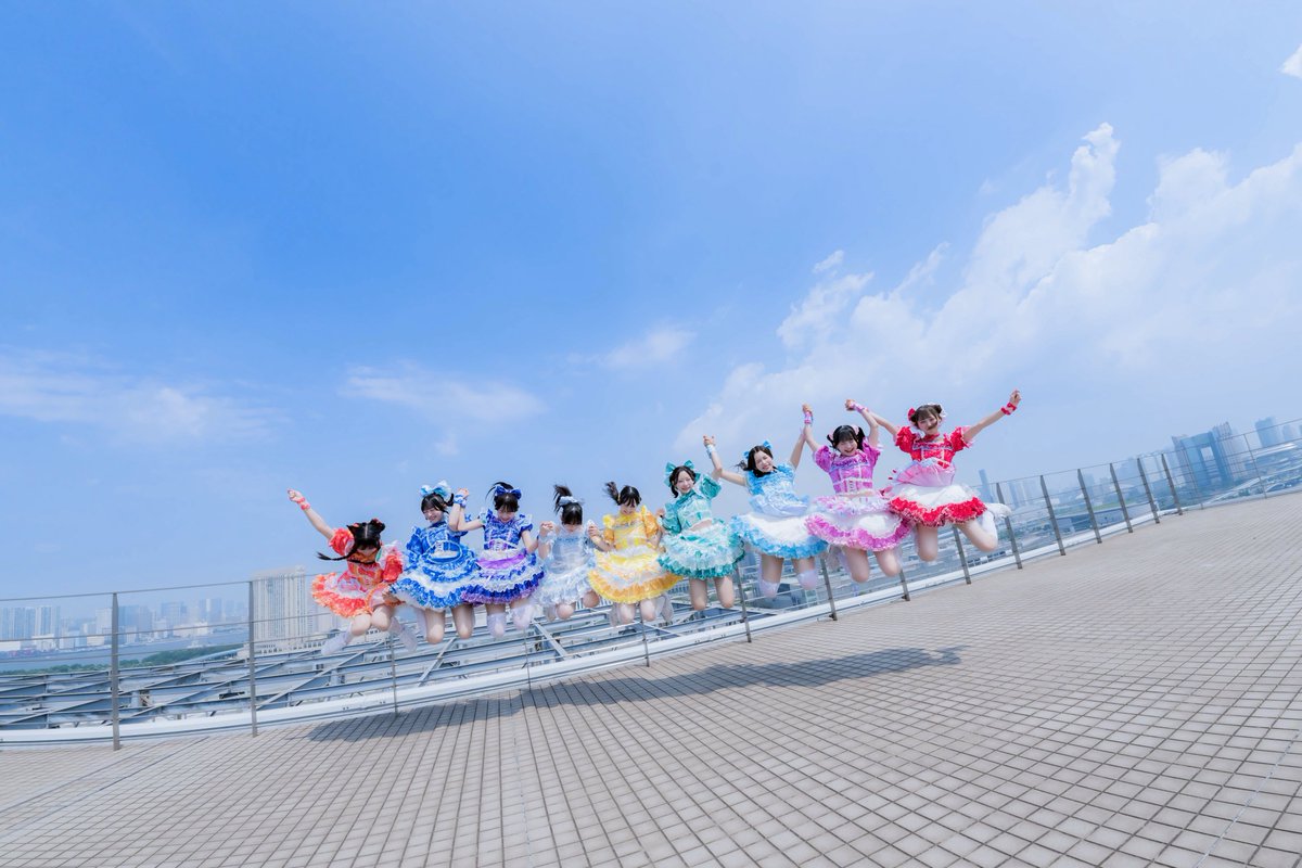 Nonfic_official's tweet photo. 最強な夏スタート！🧡💙💜🤍💛💚🩵🩷❤️

#のんふぃく https://t.co/XphVheMviH