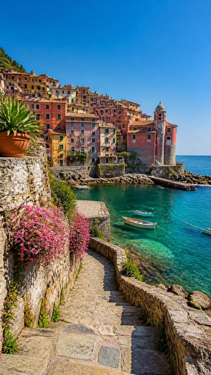 oceannvibe's tweet photo. Positano,italy https://t.co/zXTLpG03uv