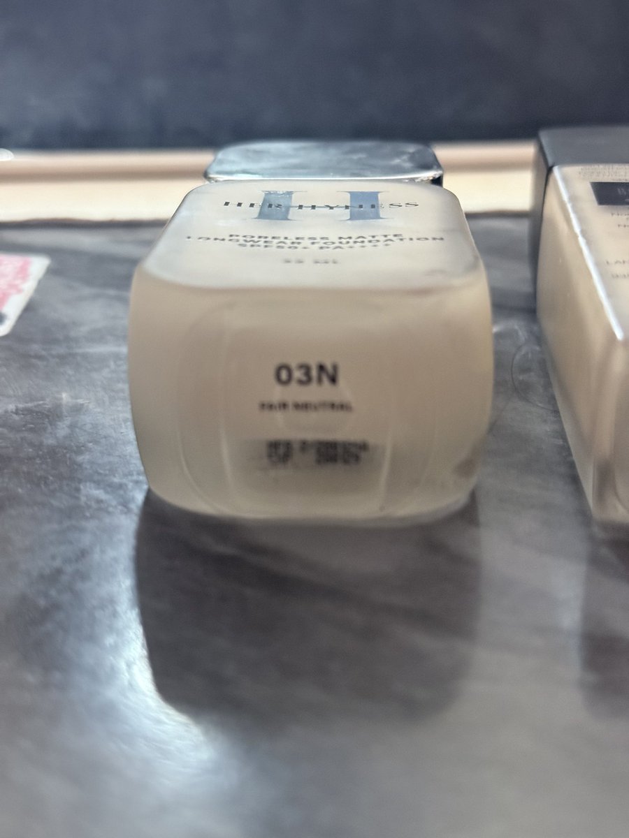 WatPlu_'s tweet photo. ปล่อยต่อรองพื้น lancome bo-02กับ รองพื้น herhyness 03N ค่ะ 
Lancome ใช้3รอบค่ะ เหลือเยอะ 600฿
herhynessใช้รอบเดียวค่ะเหลือเยอะ 200฿
ของเเท้100%ค่ะมีเครดิตซื้อขายคสอ ขอดูพต.ได้ค่า🩷🩷🩷
#ส่งต่อคสอ #ส่งต่อ #ส่งต่อเครื่องสําอางมือสอง #ส่งต่อเครื่องสําอางค์ #คสอมือสอง  #รองพื้น https://t.co/Yl9ZYJORpl