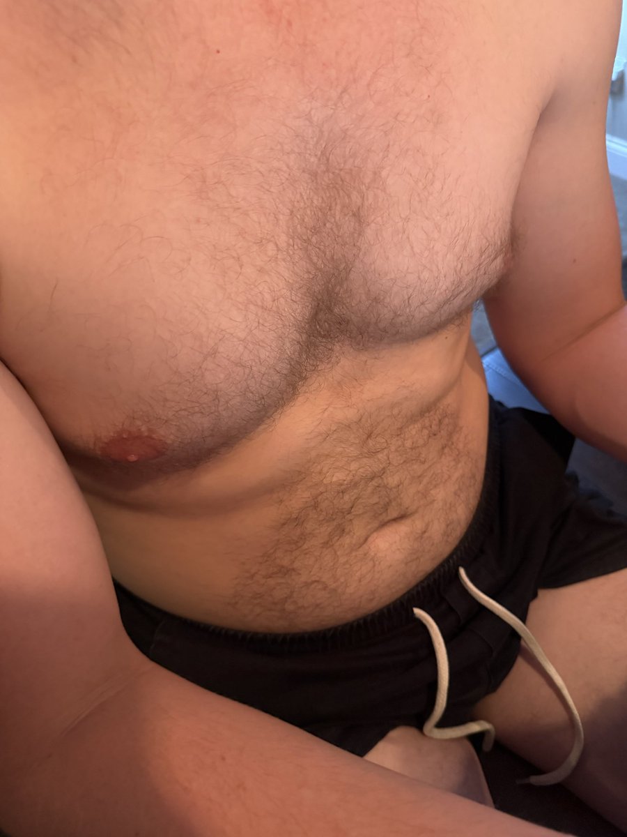 PuckbuddyMN's tweet photo. @hornynycboyy Hey twin lol 👋🏻 https://t.co/336aQ7GTEC