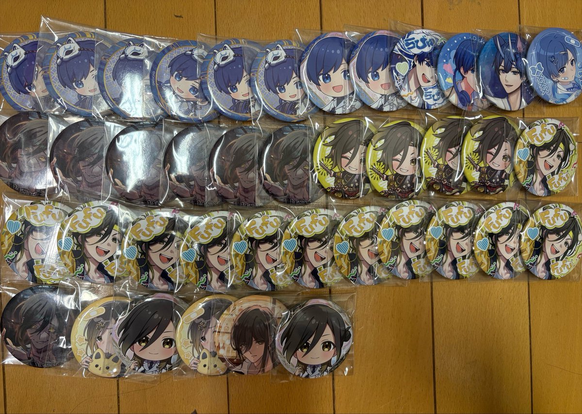 soaaa_86's tweet photo. 〖いれいすグッズ買取/交換〗
求 ￤買取>>💎ｻﾏ恋リバ 缶バ、チェキ
譲 ￤ 画像のもの、リプあり

郵送、愛知、大阪公演手渡し
買取方法 pay×2、現金書留、手渡し

希望金額、個数とともにリプお願いします

 #いれいすグッズ買取 
 #いれいすグッズ交換 https://t.co/gEsGbPvPWk