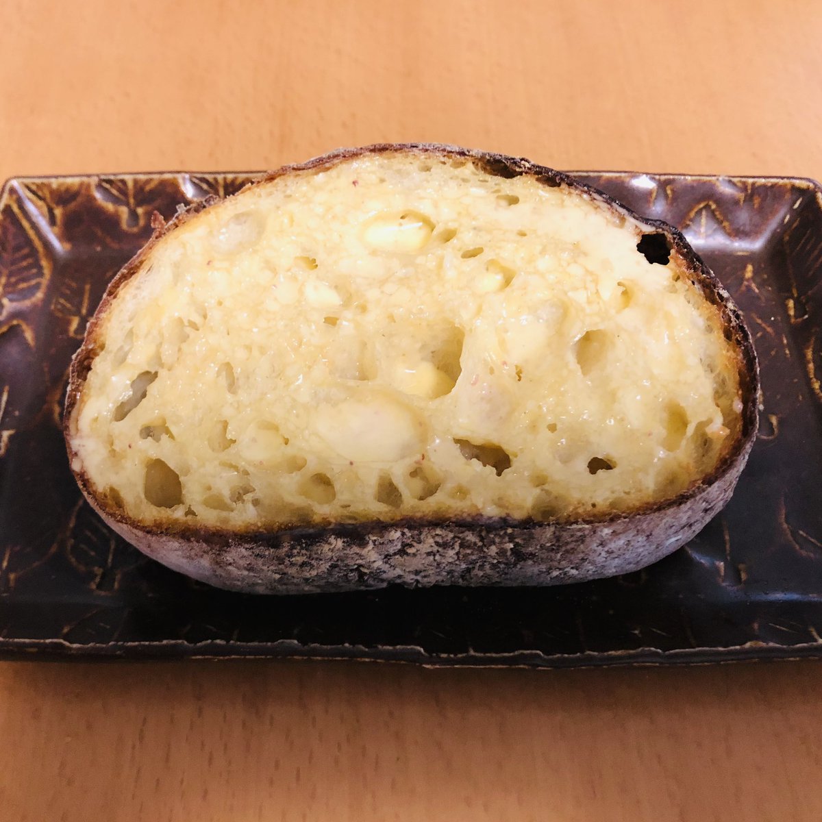 9622_y's tweet photo. 日曜日は夏季休業に入る前日のTrail Bakeryの近くを通ったので、吸い寄せられるように寄った。
フム���だけ指定して作ってもらったサンドウィッチの美味しさたるや…至福✨そして、キャロットケーキ🥕キャロットケーキ🥕（とても美味しかったので2回書きました） https://t.co/HCpJMbpsBp