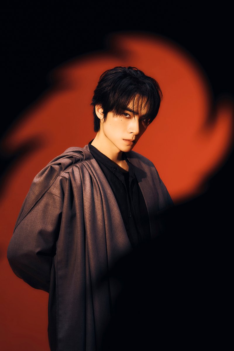 WayV_official's tweet photo. WayV 'Vision Wings' Teaser: yuān #XIAOJUN

WayV The 8th Mini Album 【Vision Wings】
➫ 2026.08.10 (CST/KST)

💿Pre-order
https://t.co/RwlOpqnmZr

EVERYTHING, ALL AT ONCE, NEO
https://t.co/K8oziWjjLn

#WayV #威神V #鸢
#WayV_VisionWings
#NCT_10TH_ANNIVERSARY https://t.co/67jTqBCFMP