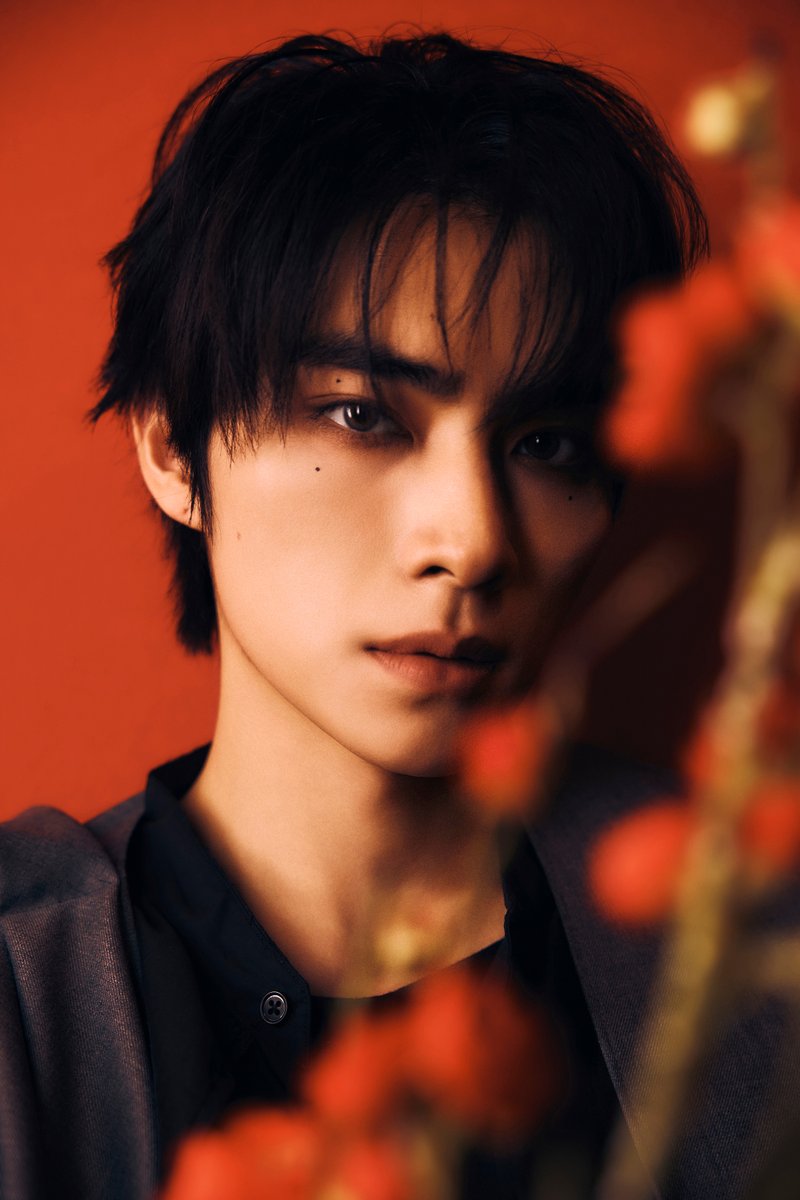 WayV_official's tweet photo. WayV 'Vision Wings' Teaser: yuān #XIAOJUN

WayV The 8th Mini Album 【Vision Wings】
➫ 2026.08.10 (CST/KST)

💿Pre-order
https://t.co/RwlOpqnmZr

EVERYTHING, ALL AT ONCE, NEO
https://t.co/K8oziWjjLn

#WayV #威神V #鸢
#WayV_VisionWings
#NCT_10TH_ANNIVERSARY https://t.co/67jTqBCFMP