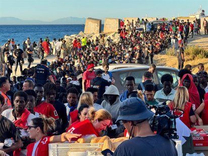 ElImperialEsp's tweet photo. 🇲🇦🇪🇸 | 🔴 URGENTE: Las redes marroquís convocan a volver a asaltar la frontera de Ceuta el día 15 de agosto. https://t.co/9G06jQyS16