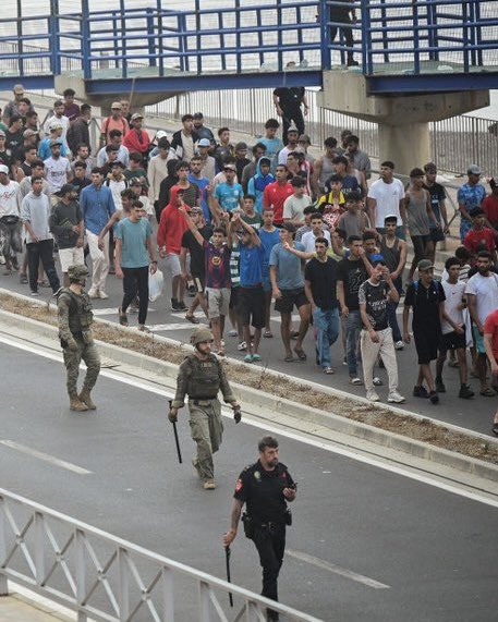 GlobeEyeNews's tweet photo. Spain confirms 70,000 out of 72,000 migrants who entered Ceuta have now returned to Morocco. https://t.co/Pyj4JPUScN