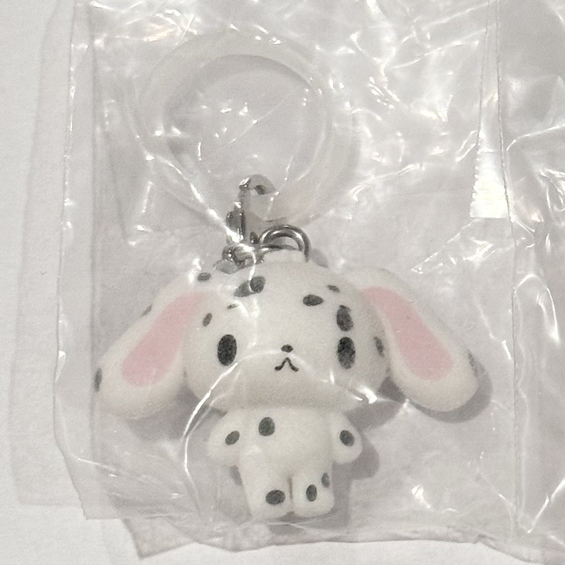 j_msmg's tweet photo. 【交換】
サンリオ シュガバニ シュガーバニーズ
ふわふわ めじるし アクセサリー

譲：ぶちうさ
求：しろうさ

自由が丘・蒲田(お日にち相談)
新宿(8/11.12) 手渡し
もしくは、郵送での交換希望

お気軽にお声掛けください🙇🏻‍♀️ https://t.co/KBJW7IADVN