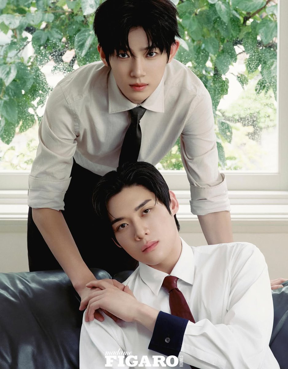 lightning_0708's tweet photo. 아 에바지 진짜 에바지
나 오늘 힘들엇는데 사실 안 힘든 것 같아 https://t.co/OaUMdhsuLl