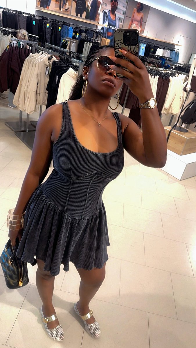 _Oluwanishola_'s tweet photo. Chakam 📸 https://t.co/tdYm23Tr9P