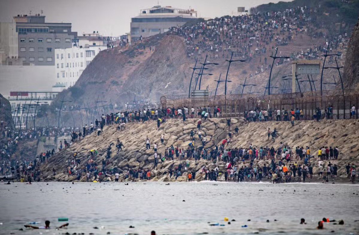 kenoflynnTD's tweet photo. 67 dead. 60,000 crossing a border in hours. A European city of 84,000 completely overwhelmed.

And the Irish Government's answer is to congratulate Spain on a job well done?

An absolute joke. While other countries demanded action, Ireland handed out praise. Border security and human life both deserve better than this.