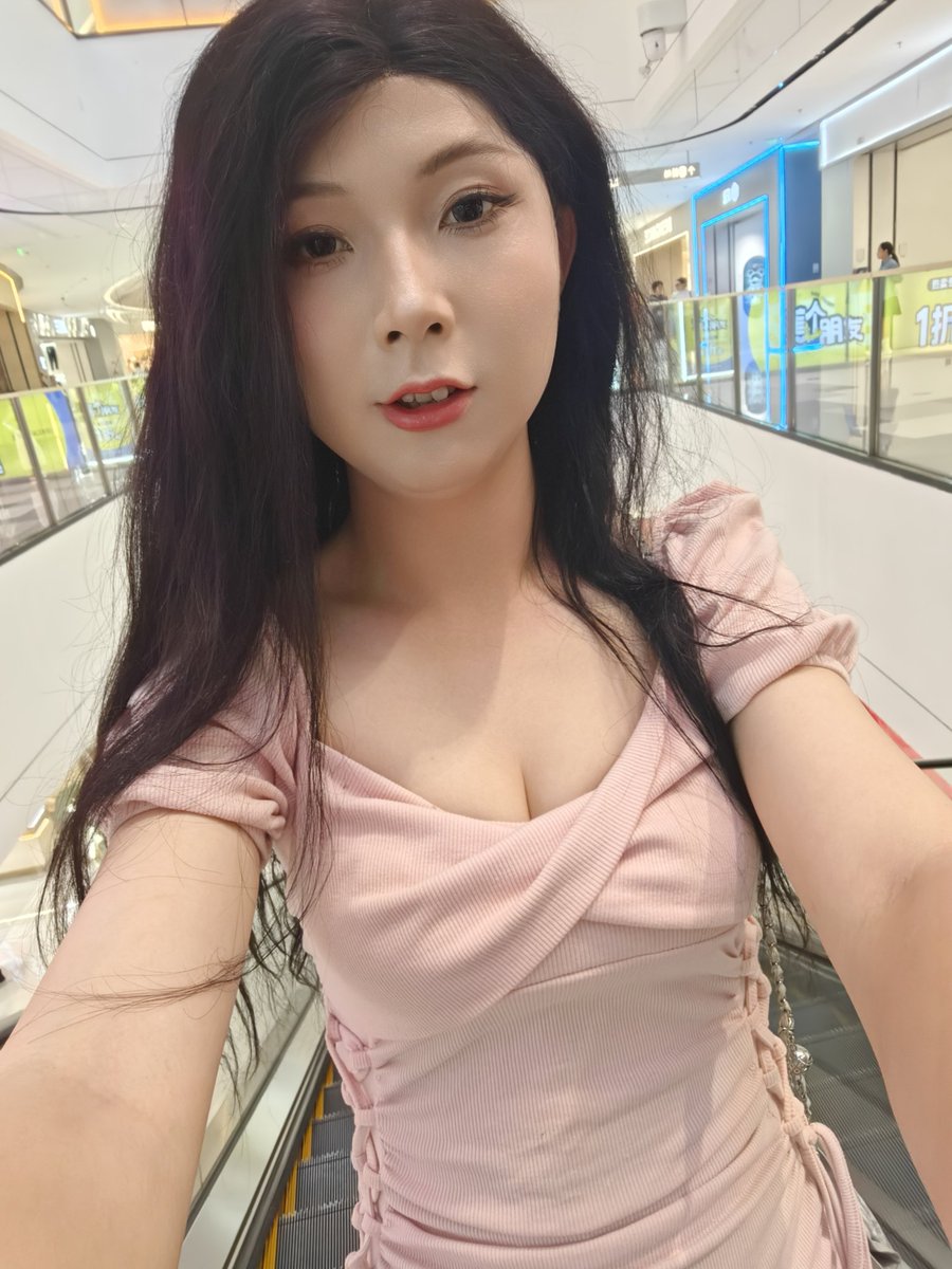 Shixiaoqia's tweet photo. 嘻嘻，忍不住了呀 https://t.co/8izaiKWPSB