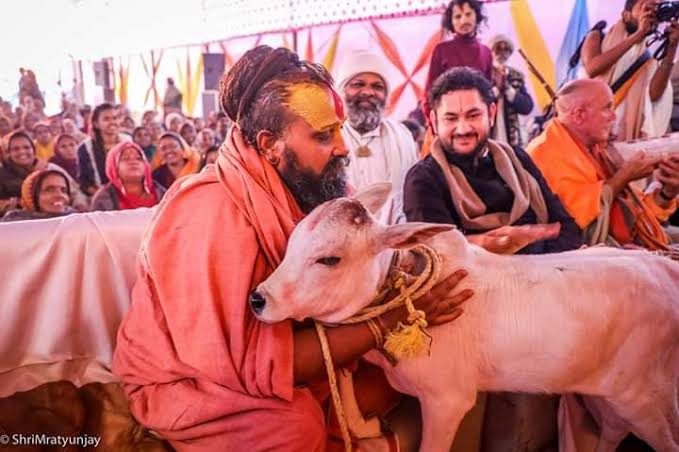 FPadhai's tweet photo. #गौमाता_राष्ट्रमाता
आदरणीय प्रधानमंत्री श्री At the appeal of malookpetth wale maharaj ji
@narendramodi 
@PMOIndia
1. गौ-वध पर प्रभावी एवं पूर्ण प्रतिबंध संबंधी कानून बनाने पर विचार किया जाए।
2. गौ को विशेष सम्मान प्रदान करने के विषय पर राष्ट्रीय स्तर पर विचार-विमर्श किया जाए। https://t.co/WDRxWcNXuk