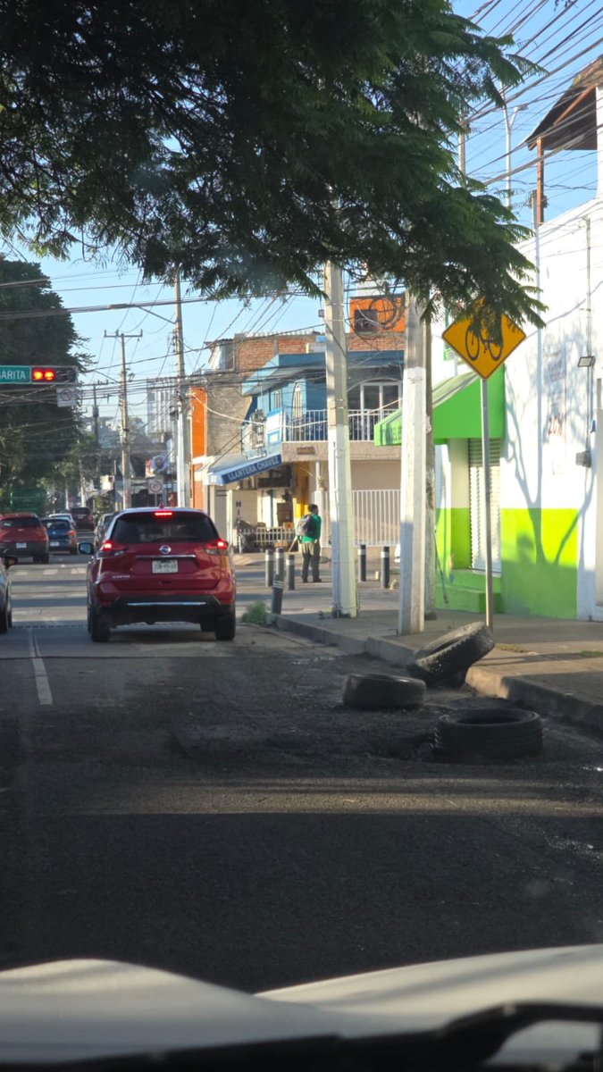 odecantodelmar's tweet photo. Buenos días. Ya hace una semana del reporte y no se ha reparado la calle. Pedimos su apoyo para atender está solicitud. 
Santa Margarita y Acueducto en Zapopan @ZapopanGob @Trafico_ZMG https://t.co/ozZli1FZwz