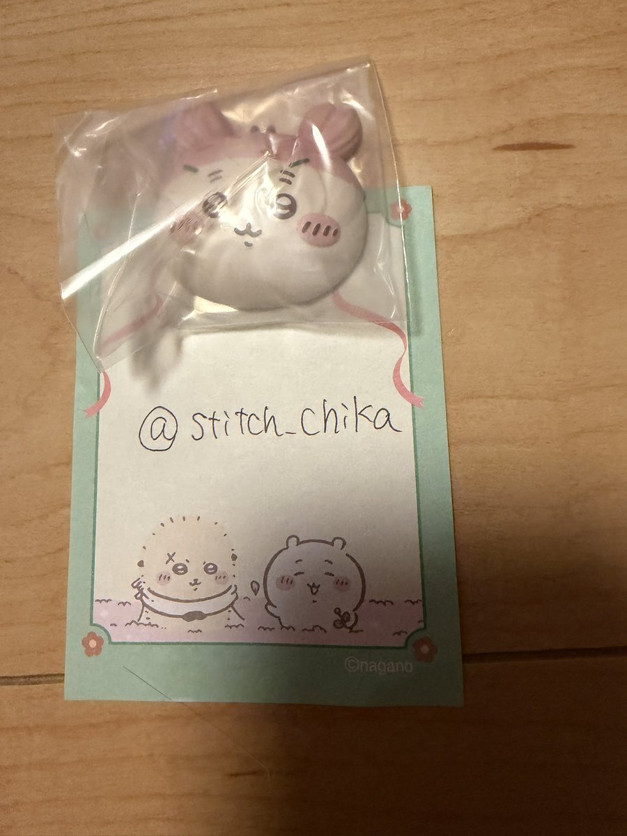 stitch_chika's tweet photo. ちいかわ  ホイップマグ  
ホイップ風マグネット   交換

【譲】　古本屋　カニちゃん

【求】　うさぎ

郵送交換希望です！ https://t.co/L4Q6SbHR1J