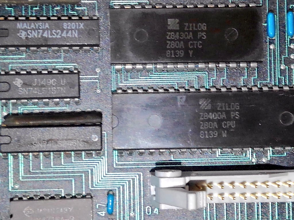 toshitada1973's tweet photo. 今夜も鬼デカマシーンif800の中身。Z80Bのマシンは、うちではMZ-2500系くらいかな? こんなプリンターを内蔵してたら、そりゃ重いよね。#if800model30 https://t.co/xj9fVRdIRz