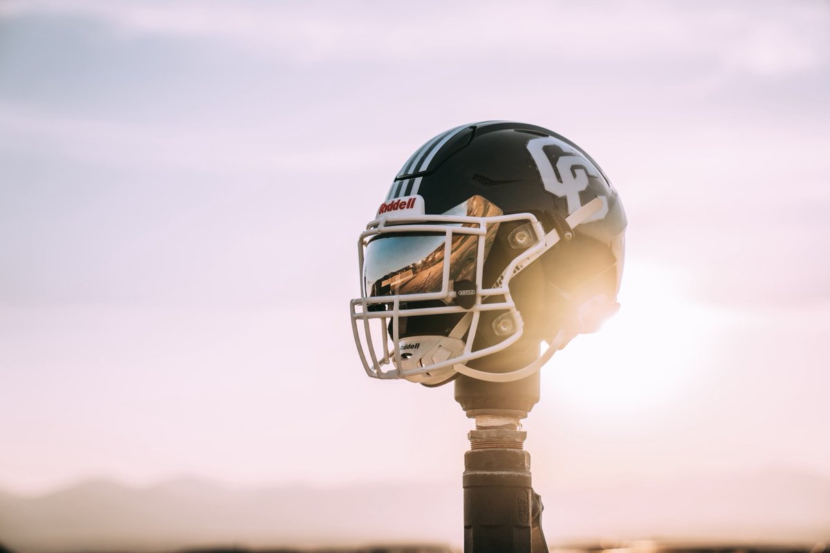CCHSFOOTBALL_'s tweet photo. New look. Same standard. 🐴 ⚡️ 

#CornerCanyonFootball #TakeCharge https://t.co/oyfJNpzgnw