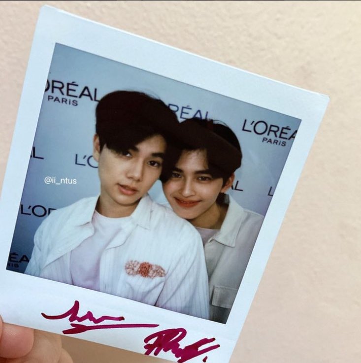flowintang's tweet photo. cr to the OG for this polaroid🫶🏻
Im obsessed and so in love with this pic fr🥹🥹🥹
ijin aku keluarkan(?) yh hihihi🫶🏻 https://t.co/FnhjbUD5bH