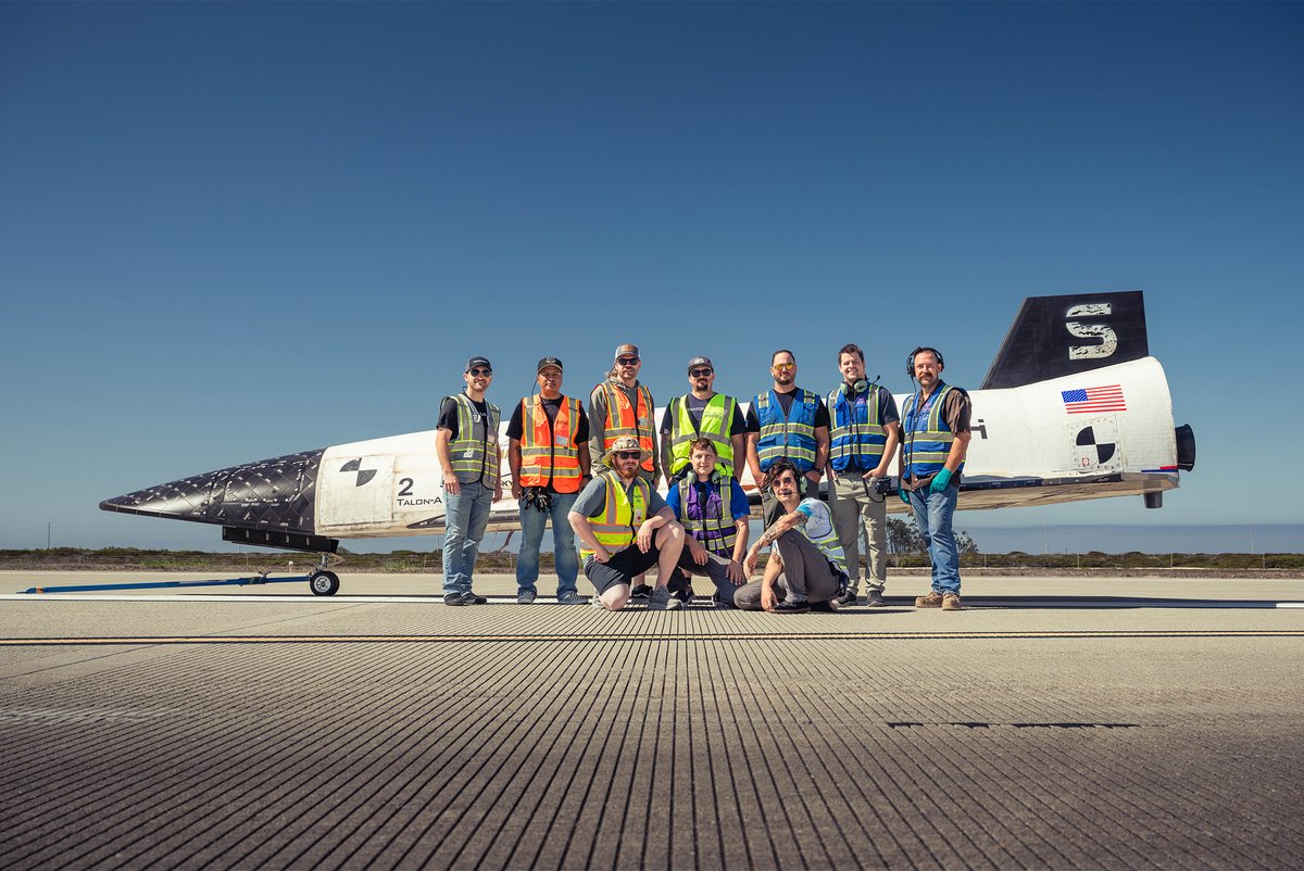 Stratolaunch's tweet photo. Flight days require preparation, coordination and teamwork.
Our teams stand ready to respond at an instant, adapt to changing conditions and execute each mission safely and efficiently.
At Stratolaunch, we make hypersonic flight routine.
#Teamwork #FlightReady #Stratolaunch #Talon