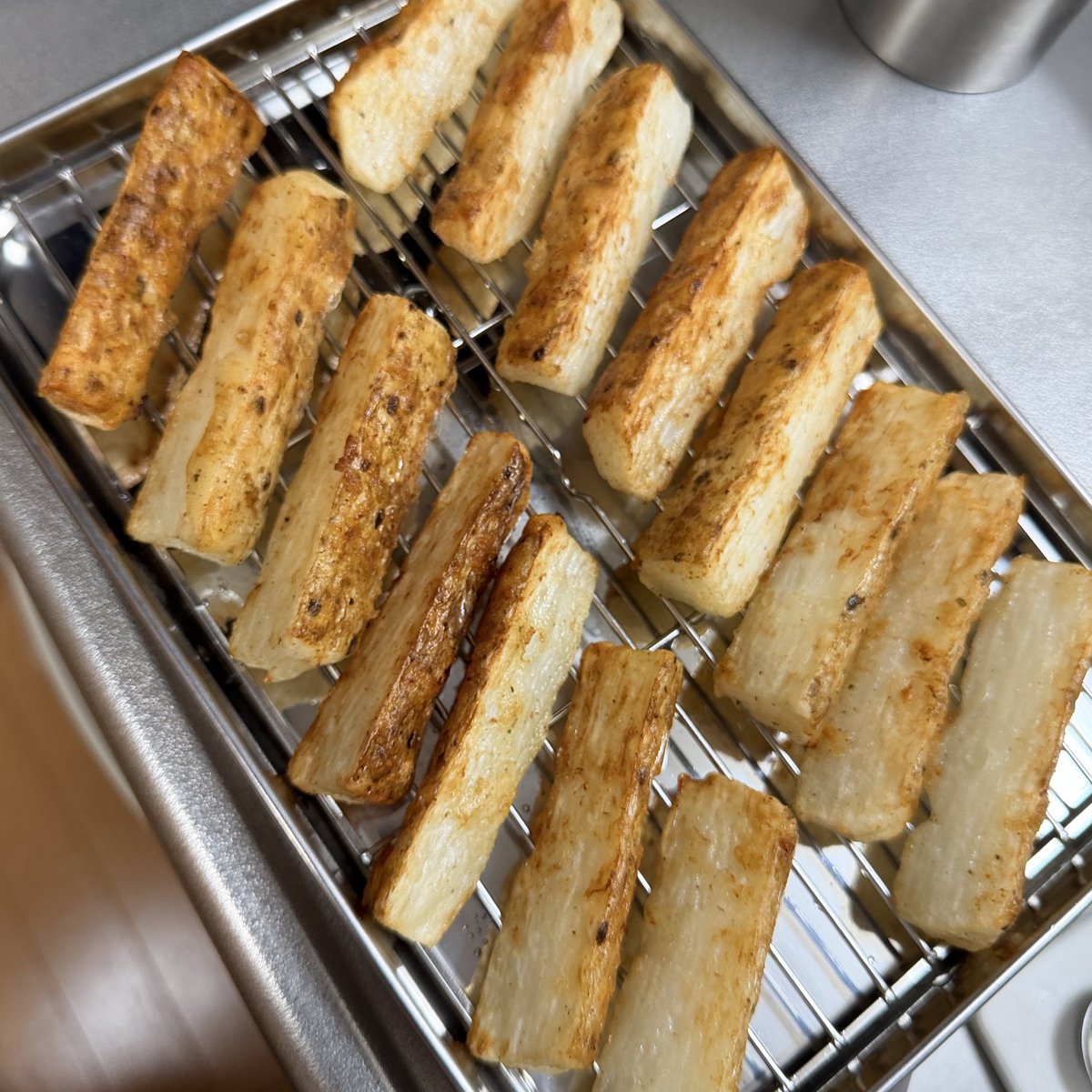 sprinkle0w0's tweet photo. 山芋　揚ｹﾞﾀｰﾉ https://t.co/9B6JYUPqOT