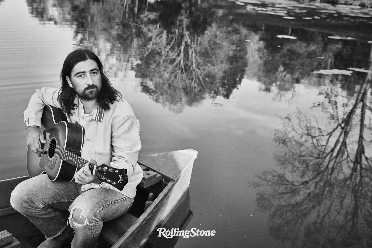 RollingStone's tweet photo. .@noahkahan tells Rolling Stone that he and @gracieabrams often have conversations about developing a thick skin while being sensitive songwriters:

“I think she navigates this very well, and she’s been very helpful in my own journey of finding that line and walking that line.” 

Read: https://t.co/Deb5ZEh3z4