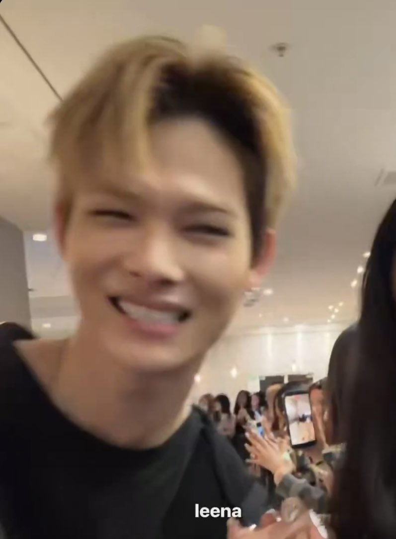 rikiistruck's tweet photo. oh his smile 😭😭😭 the look in his eyes 😭😭😭😭 he’s so endearing 😭😭😭😭😭 https://t.co/Fx7WsHcbcB