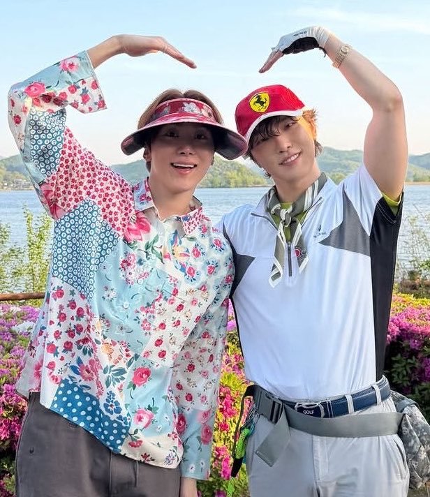 kwanrawr's tweet photo. GAY UNCLE AND HIS MALE WIFE https://t.co/7ny70DUAd4