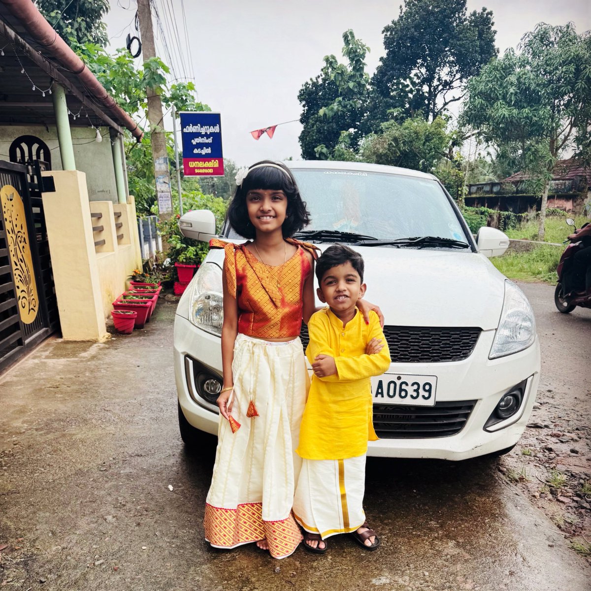 spadmadharan's tweet photo. 👫🏻 https://t.co/tqGz94l4HF