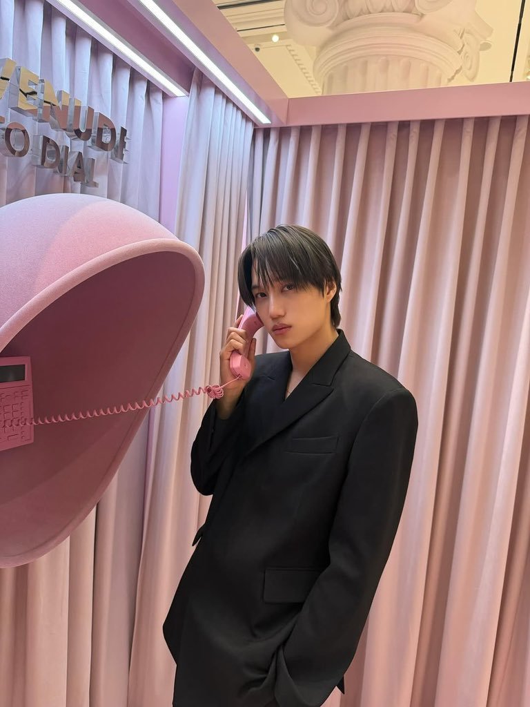 jongink_m's tweet photo. Lost in a world of soft pinks and quiet luxury. https://t.co/d3vHCokFOY