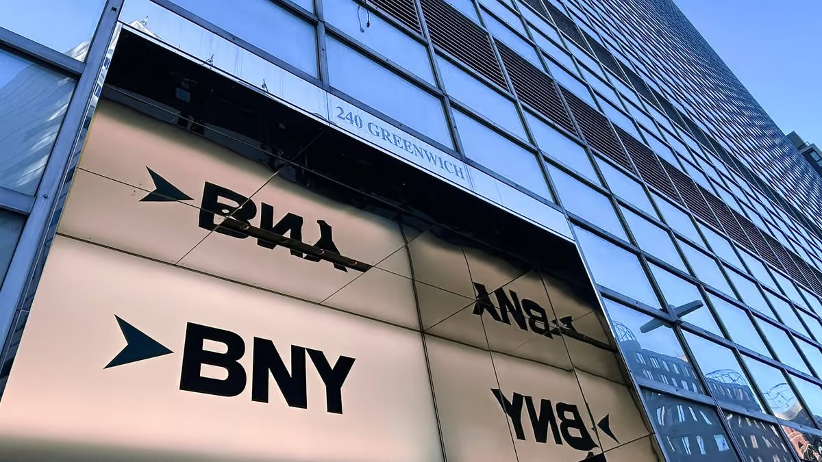 QuibeTrader's tweet photo. 🚨 JUST IN: BNY Mellon, the world's largest custodian bank, is launching crypto staking. 🏦🚀
#BNYMellon  #CryptoStaking #InstitutionalAdoption https://t.co/plo8yy5lCa