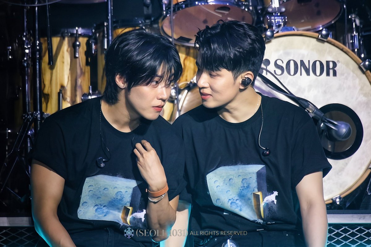 seoli_1031's tweet photo. 260801

#이승협 #유회승 #엔플라잉 #Nflying https://t.co/RWpqzeKW6a
