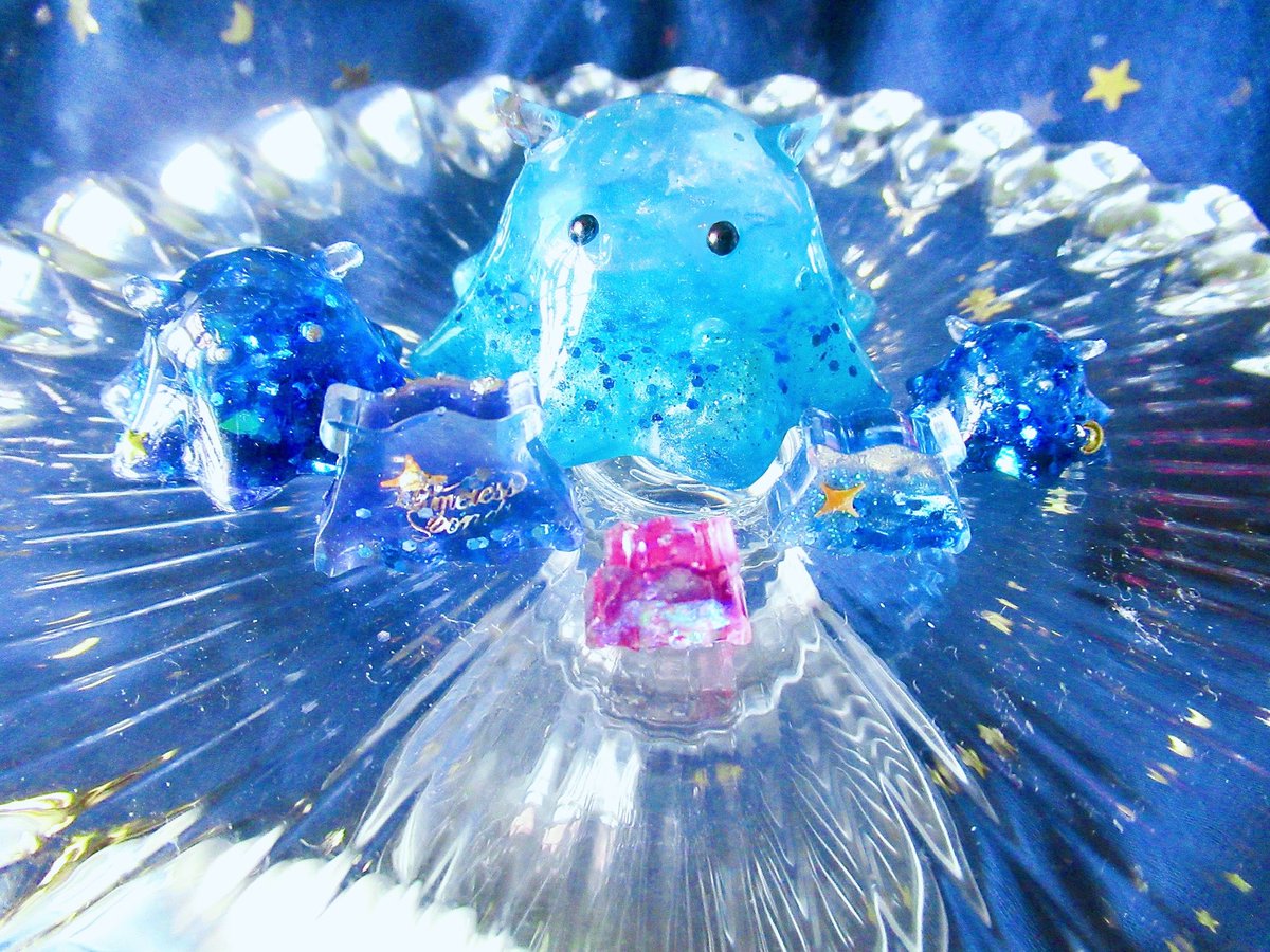 0_skyblue's tweet photo. 星を運ぶメンダコ作ってみました🩵✨ https://t.co/1e0UD7t9j3