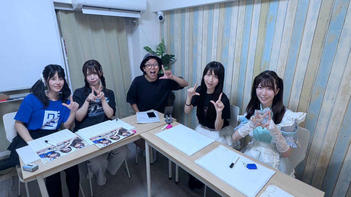 9syu_kawaii's tweet photo. 本日九州アイドルTVのご視聴ありがとうございました🤗
らむりんついにアイドル活動再開です😀
NiTELiTEさんぜひ皆さん推しの方よろしくお願いいたします👍
��回の放送もお楽しみに!!
#福岡 #アイドル #B_I_G #NiTELiTE #萌夢にゃむ #芸人 https://t.co/YtmU1dcZTb