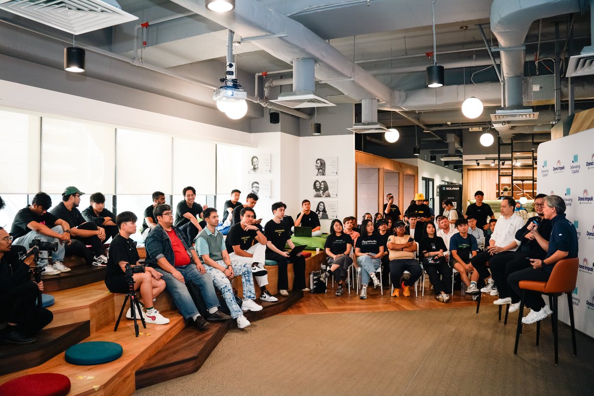 jacobkxyz's tweet photo. Last week @Superscrypt hosted over 150 Web3 builders &amp; community members at @jelawangcapital's offices with @SuperteamMY @solanaspaces @rarible @Kyzzen_io @AppWorks &amp; @VelocityDEX.

I interviewed @etherscan &amp; Jupiter on the lessons learned in building successful Web3 giants🧵: https://t.co/kW228Hlgzd