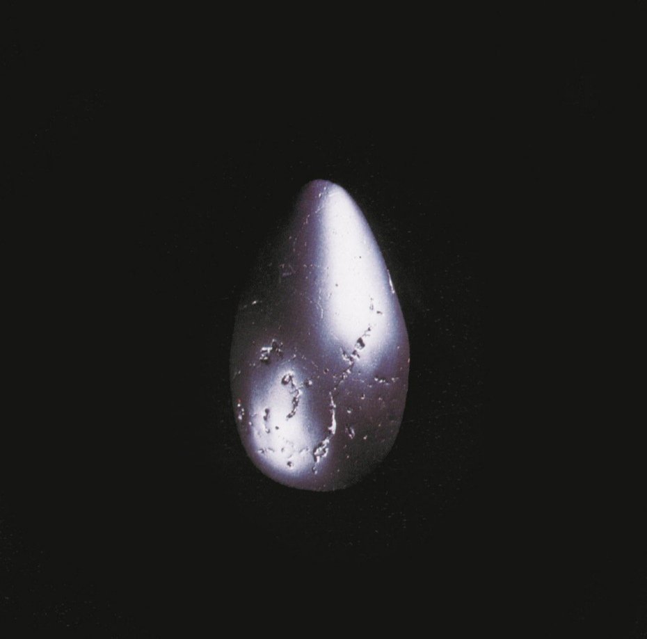 _MrManiac's tweet photo. considero a la hija de la lágrima como el álbum (de estudio) más infravalorado de charly garcía (solista), es un álbum conceptual ópera rock bastante similar a yendo de la cama al living teniendo los clásicos temas de charly así como instrumentales e inclusos música clásica. https://t.co/5OdFzlWC8y